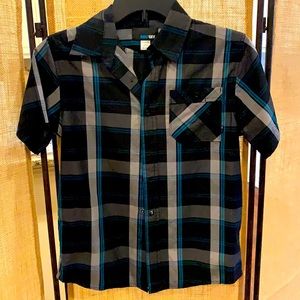 Boys M (10/12) Amplify Button Down Shirt